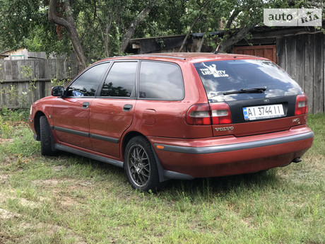 Volvo V40