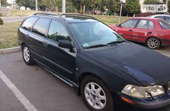 Volvo V40 2001