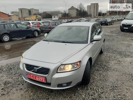 Volvo V50