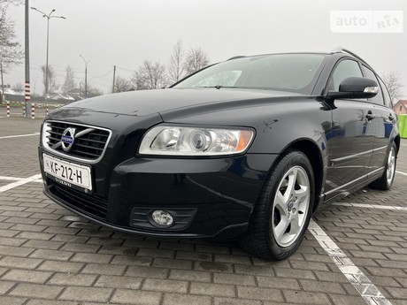 Volvo V50