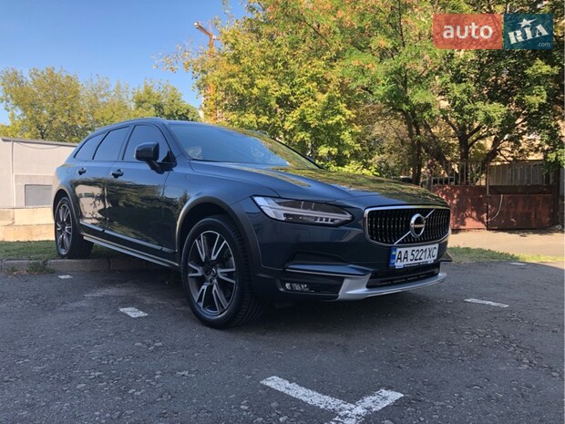Volvo V90