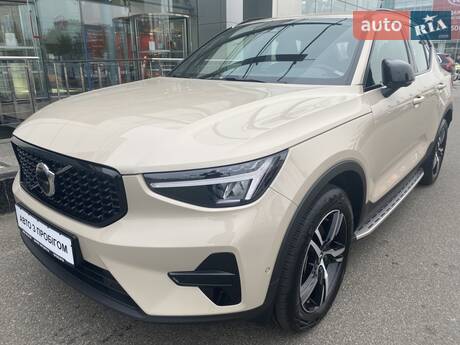 Volvo XC40 2024 в Киеве