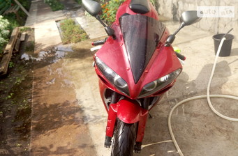 Yamaha R1  2006