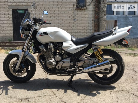Yamaha XJR 1300 2002