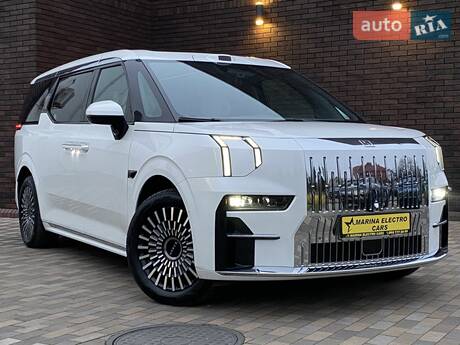 Zeekr 009 2024 в Погребах