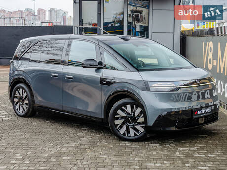 Zeekr Mix 2024 в Киеве