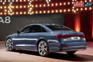 Яркие акценты - Новый Audi A8 D5 (FL) седан
