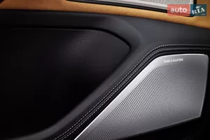 Звуковое совершенство - Новый Audi A8 D5 (FL) седан