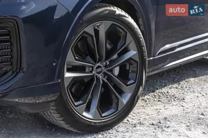 Соответствие классу - Новый  Q7 Typ 4M (2nd FL) кроссовер