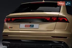 Суцільна світлова смуга - Новий Audi Q8 1 поколение (FL) кросовер-купе