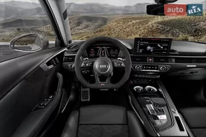 Ориентированный на водителя - Audi RS4 B9 (FL) универсал