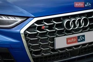 Имидж спортивной элиты - Новый Audi S8 D5 (FL) седан