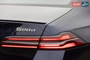 Світловий підпис майбутнього - Новий BMW 5 Series G60 седан