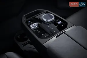 Центр керування сучасністю - Новий BMW iX i20 кросовер