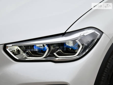 Адаптивні Хобразні лазерні фари BMW Laserlight