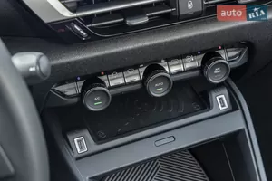 Классика в новом стиле - Новый  C4 3 поколение (FL) кроссовер-купе