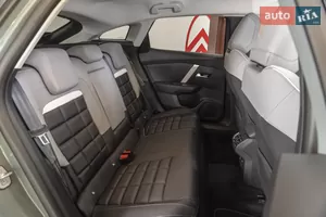 Пространство для путешествий - Новый  e-C4 1 поколение (FL) кроссовер-купе