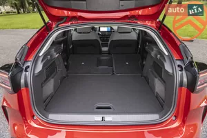 Трансформация под любой сценарий - Новый  e-C4 1 поколение (FL) кроссовер-купе