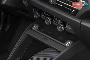 Удобство во всем - Новый  e-C4 1 поколение (FL) кроссовер-купе