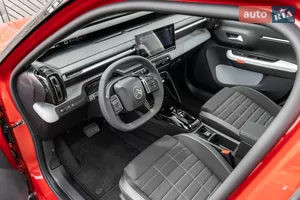 Салон у стилі Citroën - Новий Citroen e-C3 1 поколение хетчбек