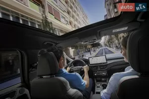 Панорамний дах - Новий Ford Kuga 3 поколение (FL) кросовер