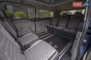 Салон, що трансформується - Новий Ford Tourneo Custom 2 поколение мінівен