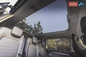 Простір, що дихає світлом - Новий Ford Tourneo Custom 2 поколение мінівен