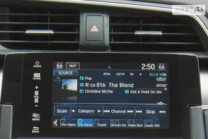 Мультимедійна система "Honda Connect" 