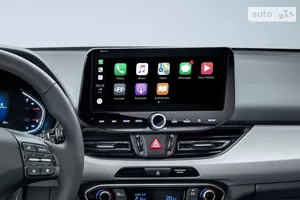 Поддержка приложений Apple CarPlay и Android Auto