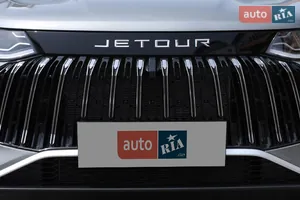 Эффектная вертикальная решётка - Новый Jetour X50 1 поколение кроссовер