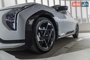 Kia EV4 – будущее рядом - Kia EV4 1 поколение хэтчбек