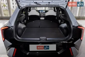 Просторный багажник Kia EV4 - Kia EV4 1 поколение хэтчбек