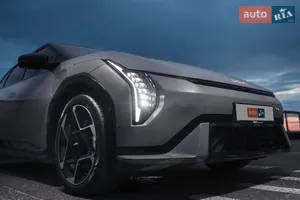 Матричні LED-фари нового покоління - Kia EV4 1 поколение седан