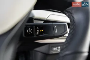 Інноваційний селектор КПП - Kia EV4 1 поколение седан