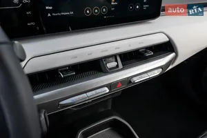 Інтуїтивний клімат-контроль Kia EV4 - Kia EV4 1 поколение седан