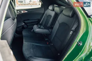  Функціональний та спортивний задній ряд - Новий Kia XCeed 1 поколение (FL) кросовер