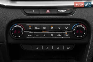 Ергономічне управління кліматом - Новий Kia XCeed 1 поколение (FL) кросовер