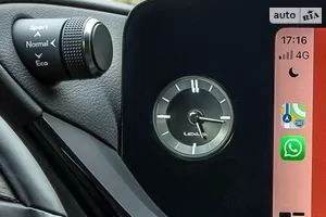 Аналоговые часы Lexus