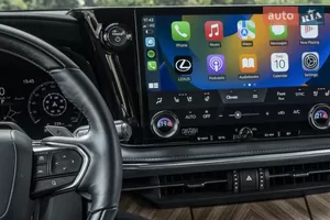 Інтелект у центрі уваги - Новий  LM 2 поколение мінівен