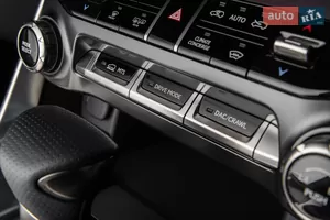  Панель, которая решает больше, чем кажется - Новый Lexus LX 4 поколение/J300 внедорожник