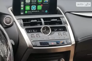 Apple CarPlay та Android Auto