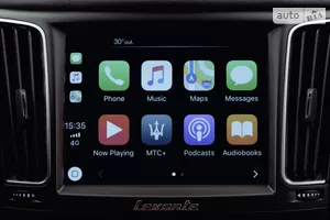 Підтримка систем Apple CarPlay та Android Auto через USB-кабель