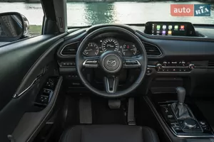 Комфорт та функціональність - Новий Mazda CX-30 1 поколение кросовер