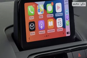 Apple CarPlay та Android Auto