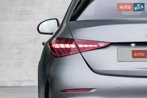 Динамічний акцент - Новий Mercedes-Benz C-Class W206 седан