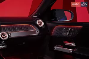 Подсветка с характером - Новый Mercedes-Benz GLB-Class X247 (FL) кроссовер