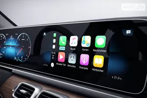 Інтеграція смартфона з Android Auto та Apple CarPlay