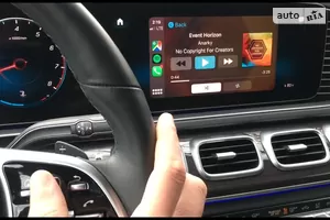 Інтеграція смартфона з Android Auto та Apple CarPlay