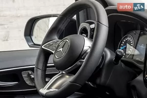 Кермо, яке дарує комфорт - Новий Mercedes-Benz Vito W447 (FL) мінівен