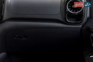 Практичний дизайн - Новий Mercedes-Benz Vito W447 (FL) мінівен